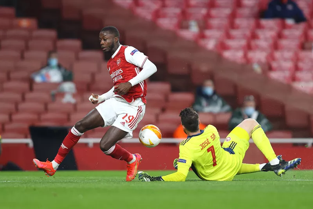 包含加时末段体能课后，上海久事单刀错失备战欧联，引发热议，更衣室氛围转暖的词条