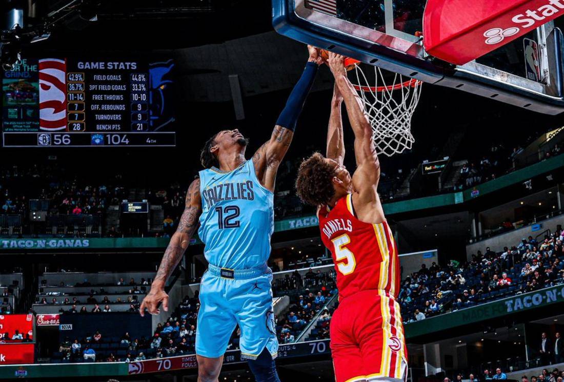 ayx-转折点巴黎圣日耳曼强势反弹,NBA季后赛窗口期攻防权衡,悬念犹存,年轻球员得到机会的简单介绍